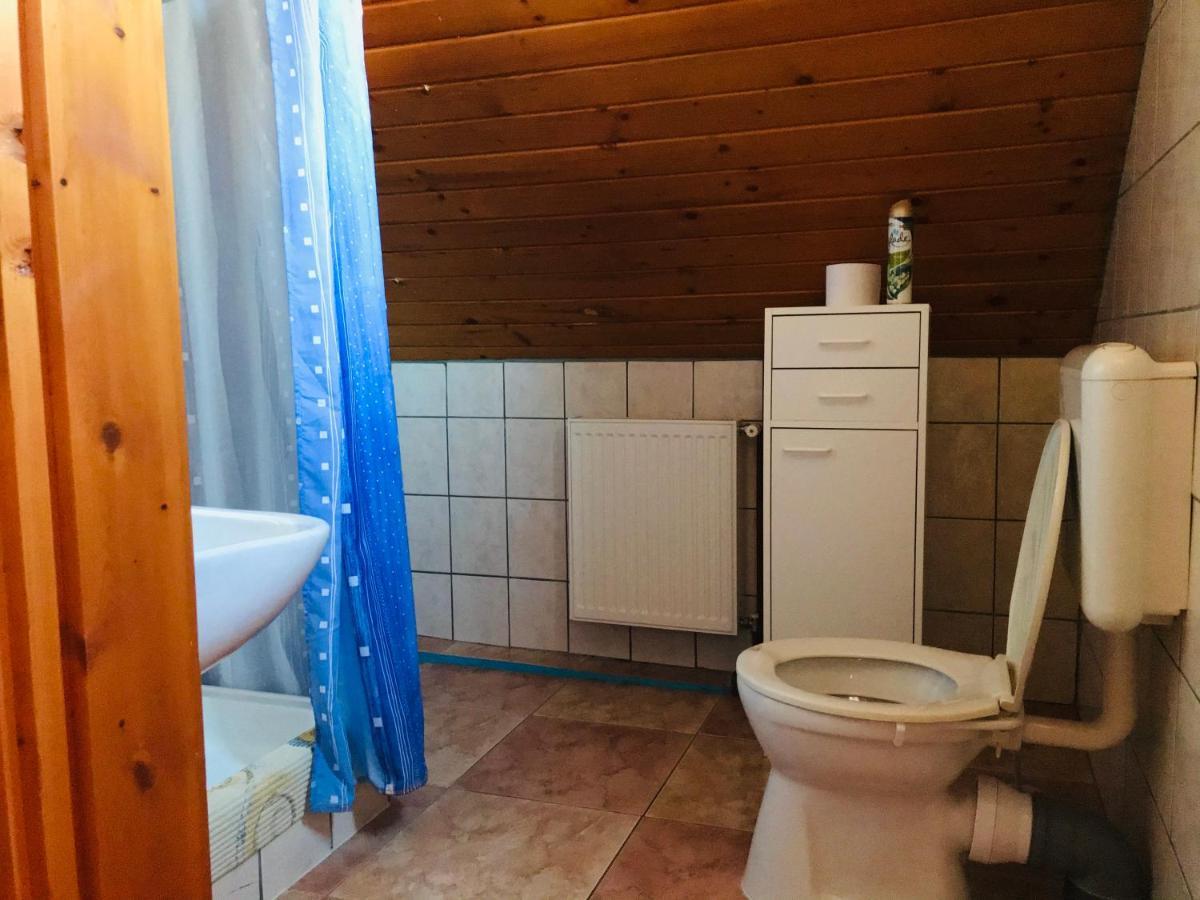 Lellei Pihenohaz Balatonlelle Villa Екстериор снимка