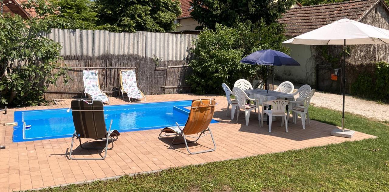 Lellei Pihenohaz Balatonlelle Villa Екстериор снимка