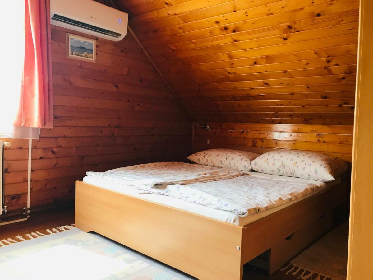 Lellei Pihenohaz Balatonlelle Villa Екстериор снимка